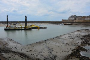 2016 Dragage avant port Saint Malo