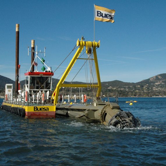 BUESA Dragage Port GRIMAUD (83)