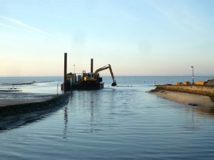 CHARIER dragage chenal d'accès port de taussat-fontaine-vieille - lanton 2015