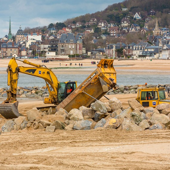 TPC - Pose d’enrochements Cabourg 2014