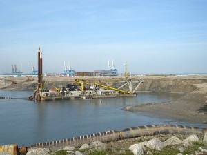 ATLANTIQUE DRAGAGE - Construction des postes 5 à 10 avec leur souille à -17m CMH - Grand Port Maritime du Havre - 2008/2010