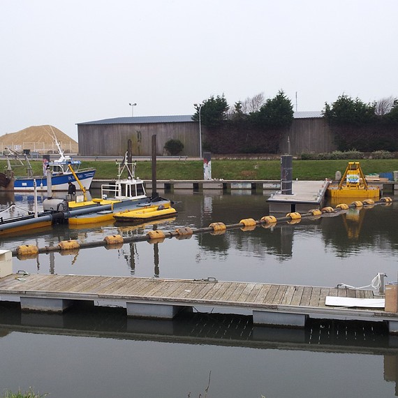 Eco Systèmes de Dragage - Dragage d'entretien des ports de pêche et de plaisance au Tréport - 2013