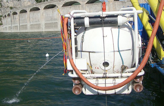 HYDROKARST - Mise à disposition d'un ensemble de saturation ULIS et de techniciens pour une campagne de plongée à saturation - Diga Del Salto, Rieti - 2013