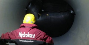 HYDROKARST - Mise en place d'un obturateur et installation d'un système pneumatique ( bulleurs ) - Barrage de l'Hongrin, Suisse - 2013