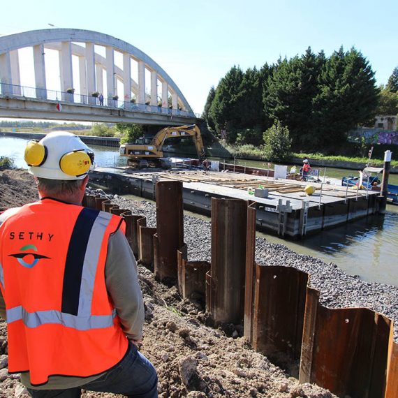 Restauration des défenses de berge à l’aval du pont de l’abbaye en rive droite du canal de la Deûle